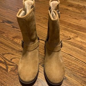 UGG size 8 Chaney chestnut boots